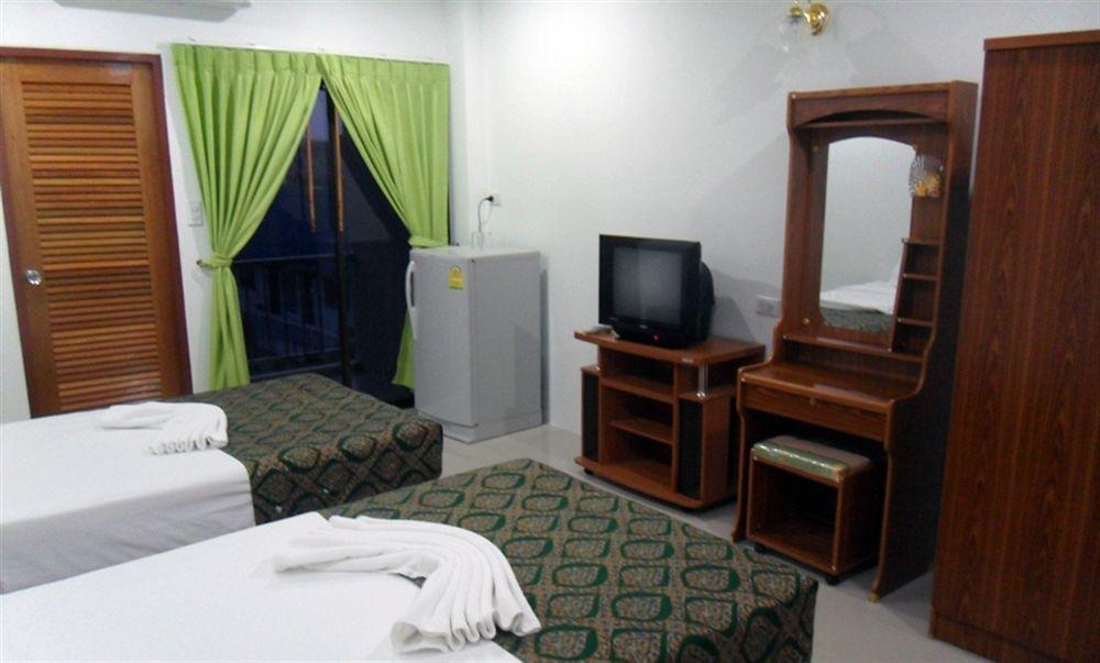 G&B Guesthouse Patong Esterno foto