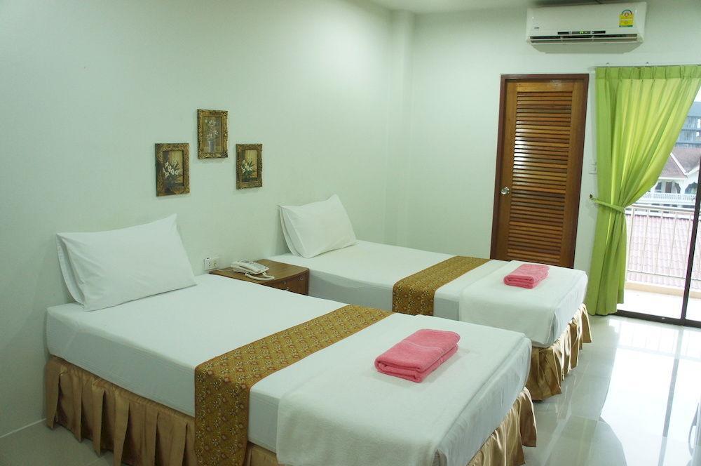 G&B Guesthouse Patong Esterno foto