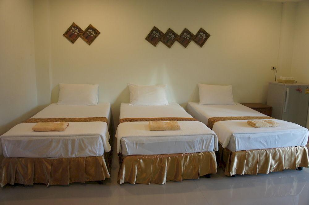 G&B Guesthouse Patong Esterno foto