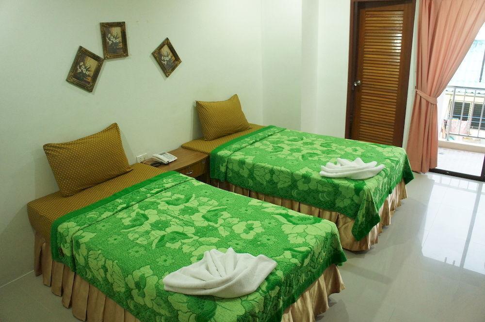 G&B Guesthouse Patong Esterno foto
