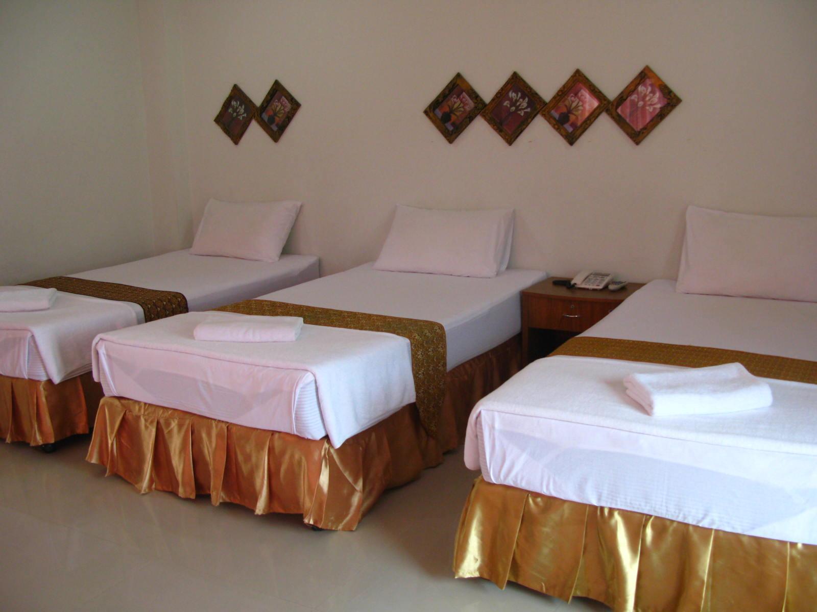 G&B Guesthouse Patong Esterno foto
