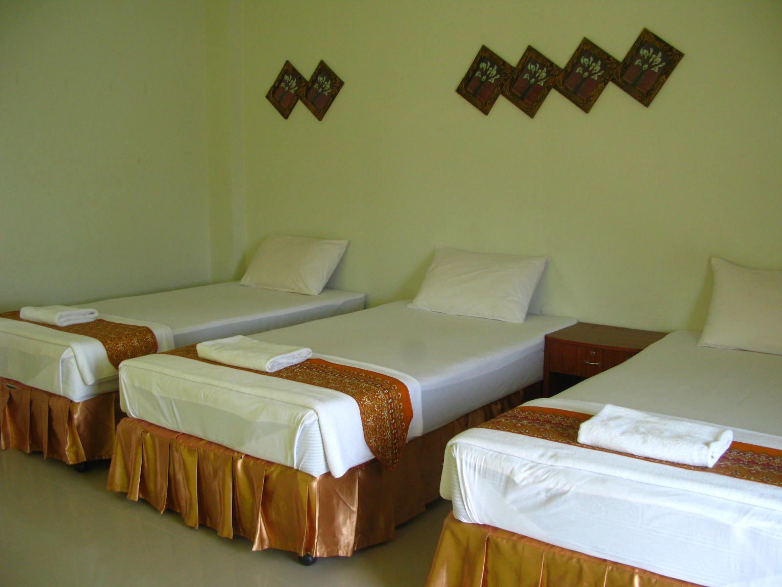 G&B Guesthouse Patong Esterno foto