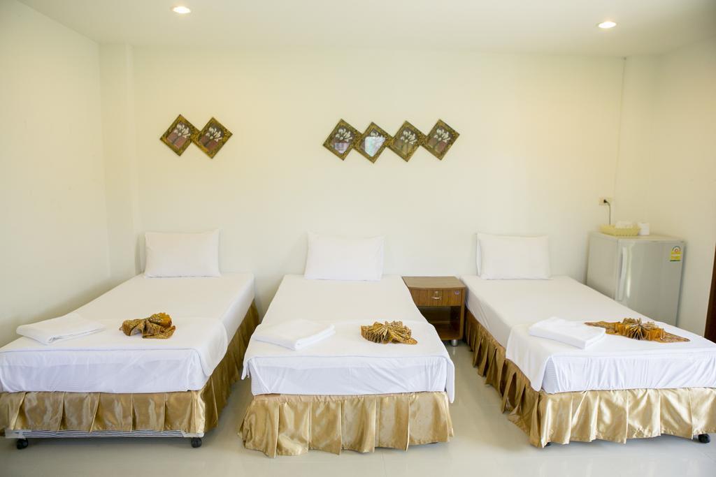 G&B Guesthouse Patong Esterno foto
