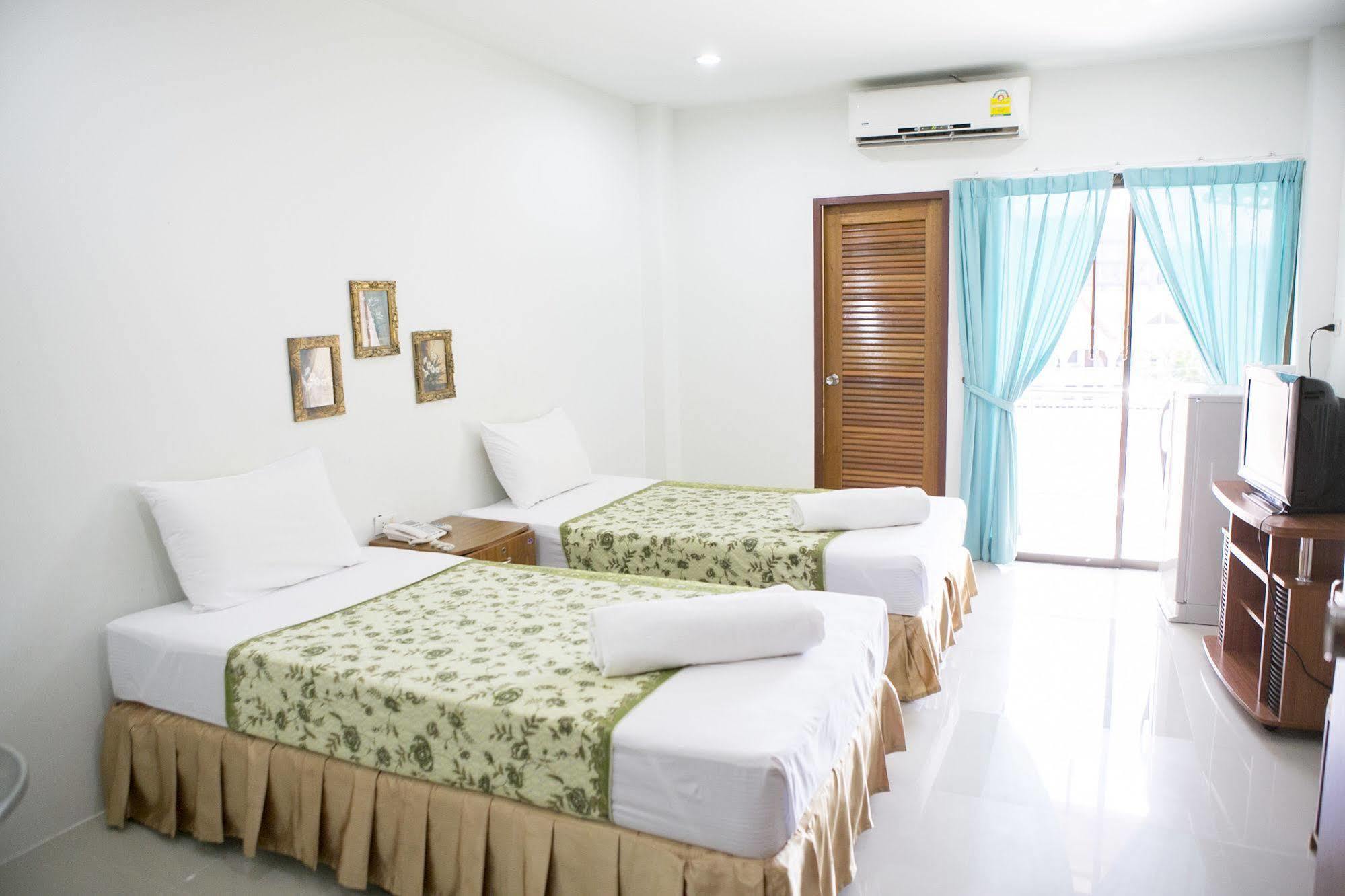 G&B Guesthouse Patong Esterno foto