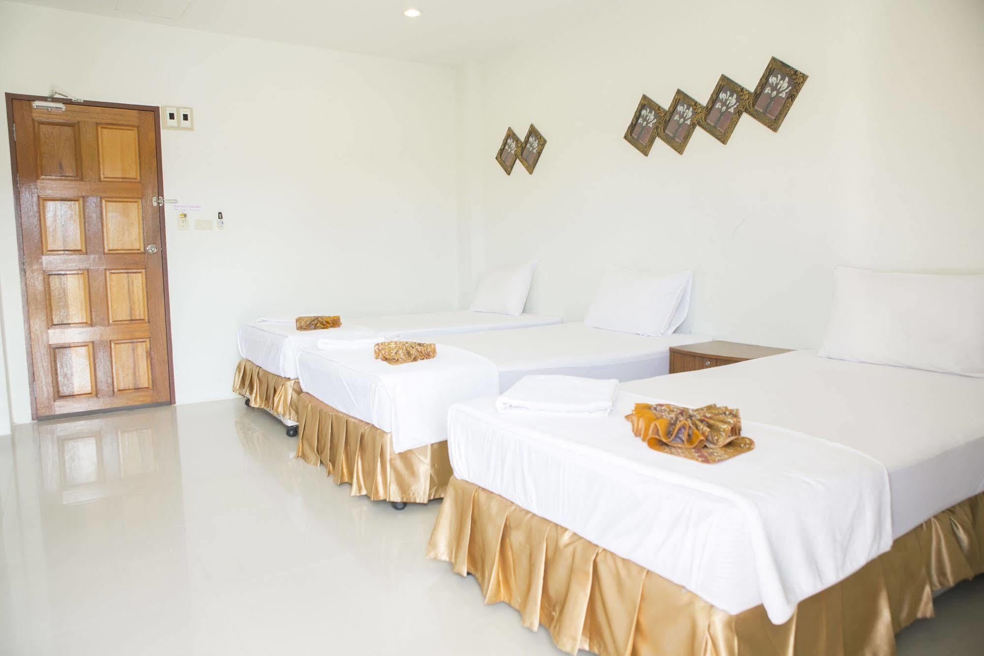G&B Guesthouse Patong Esterno foto