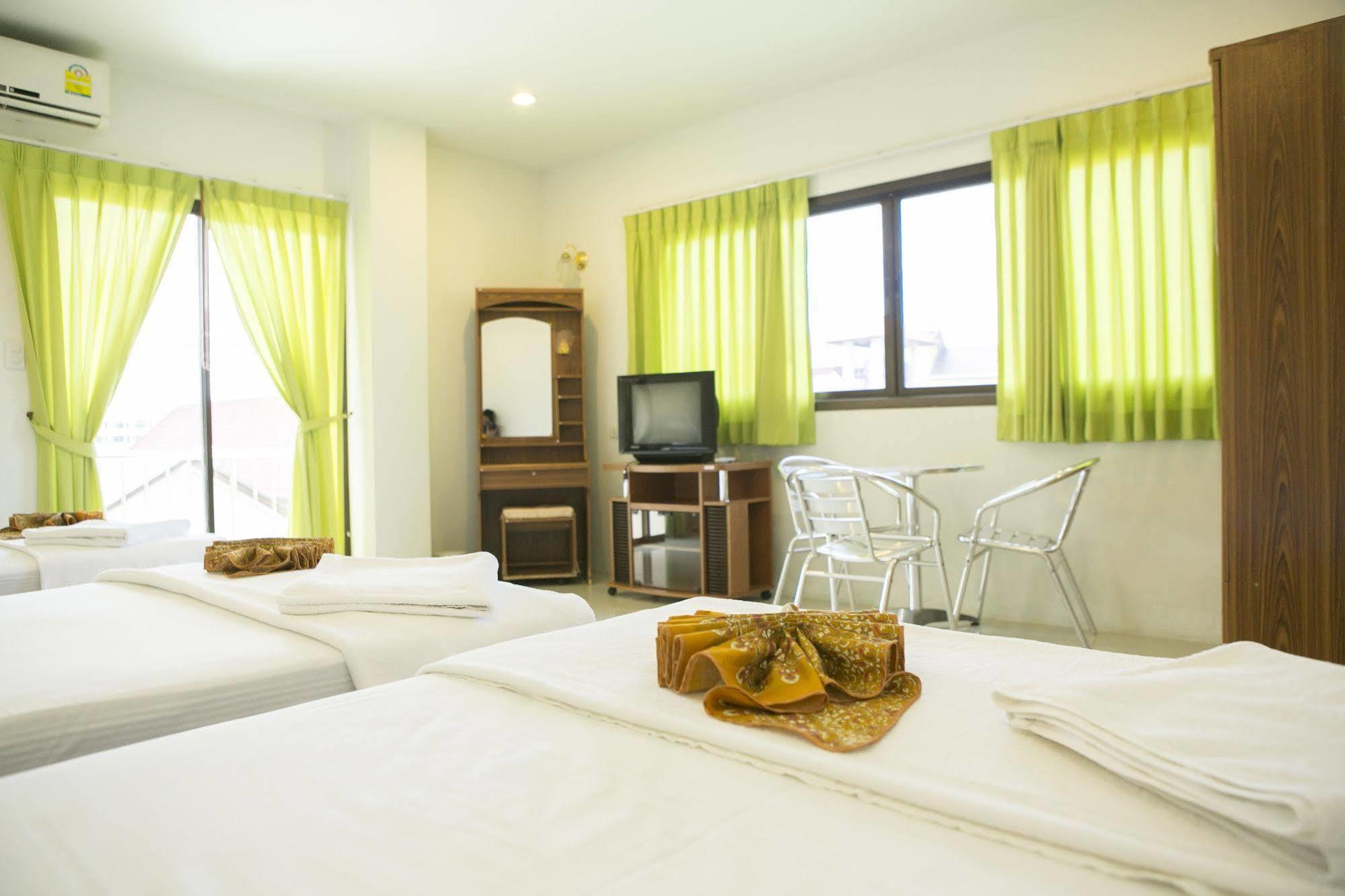G&B Guesthouse Patong Esterno foto