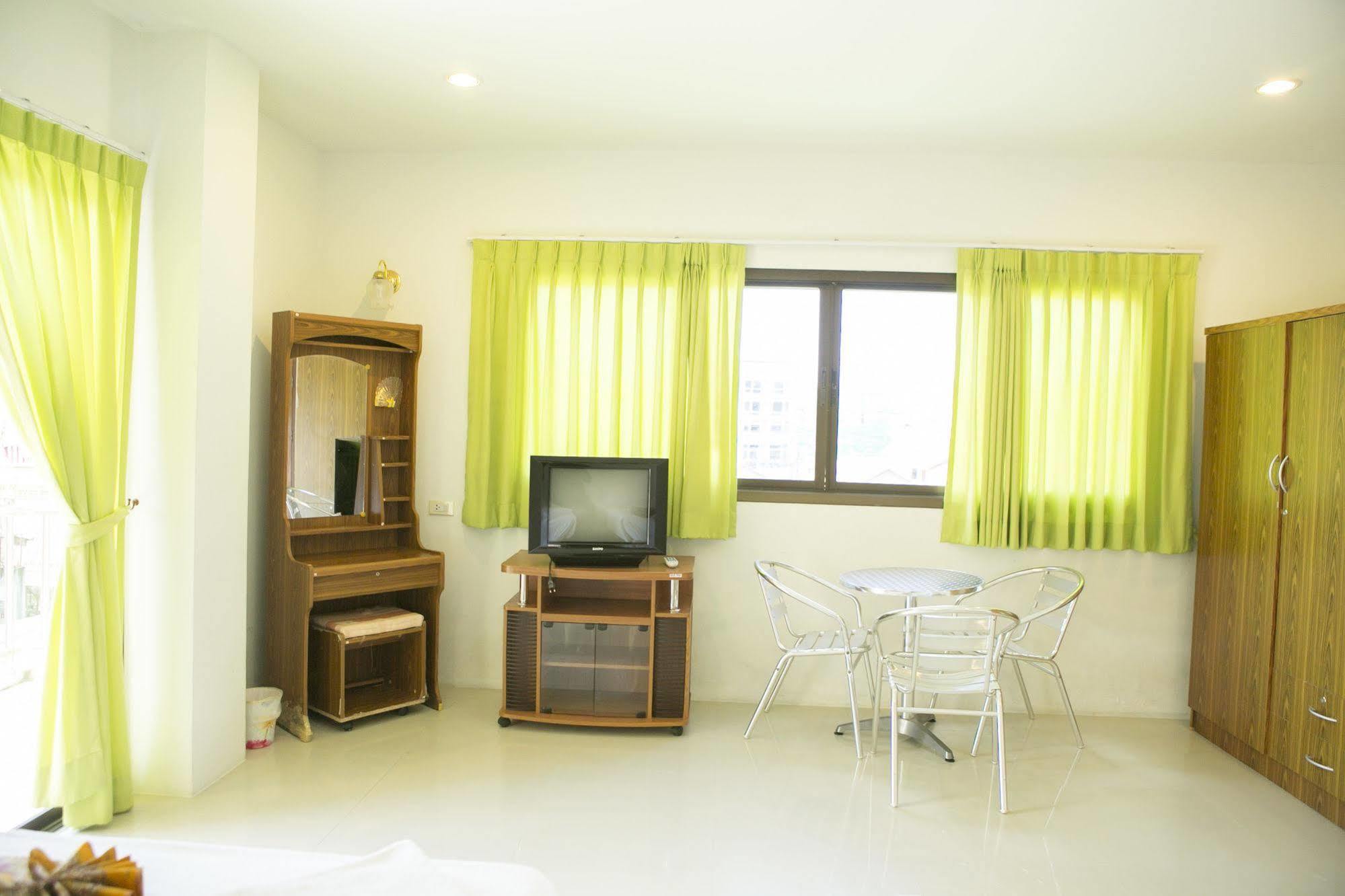 G&B Guesthouse Patong Esterno foto